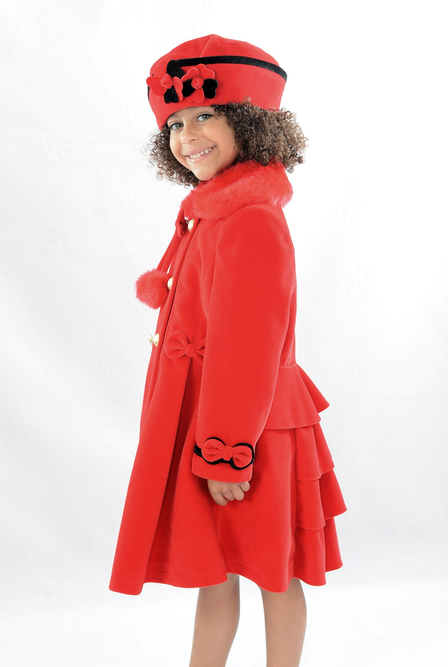 BNWT Red fully lined girls coat in red and cream with matching hat 
