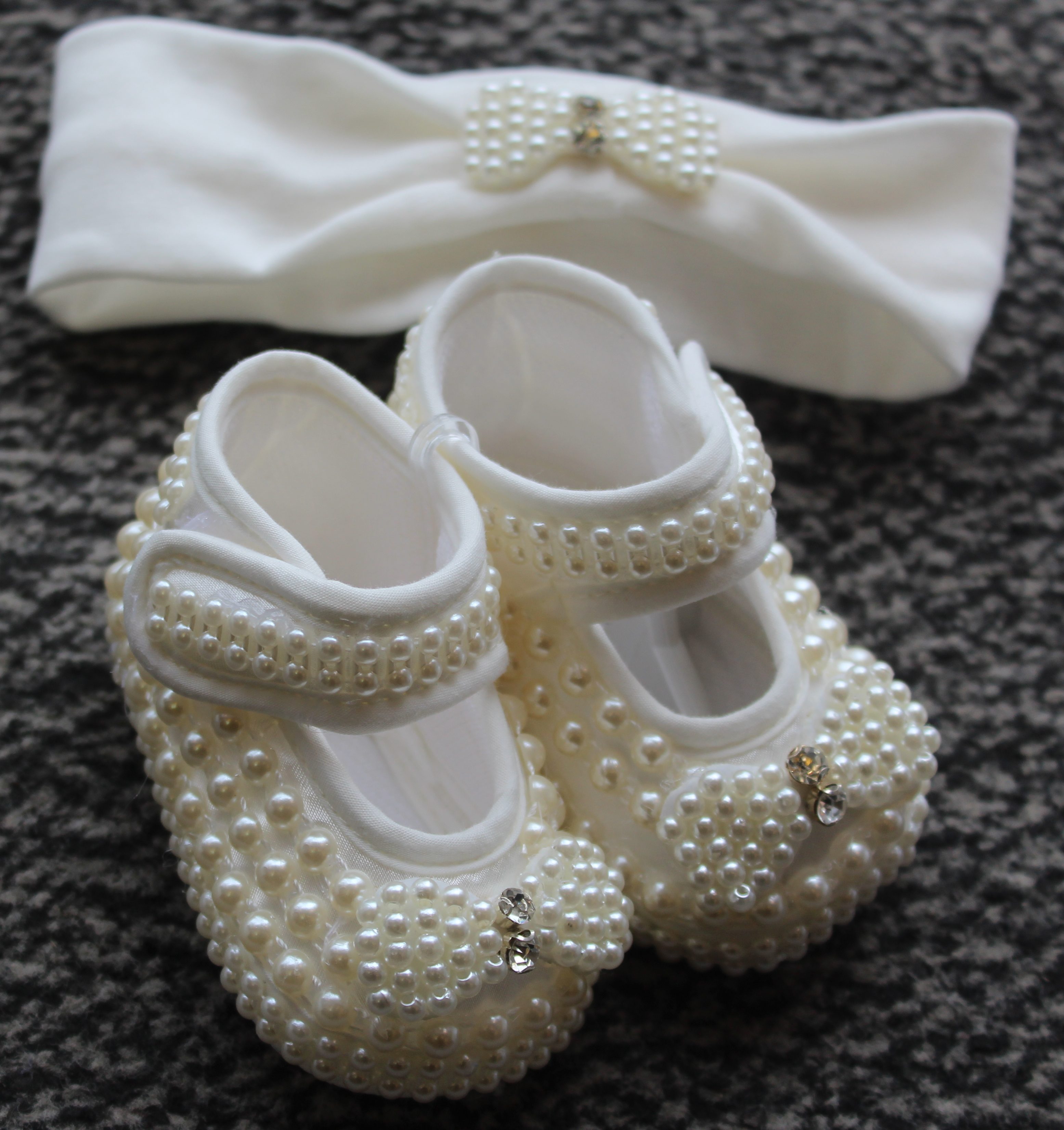 Baby Girls Bootees with Pearls 