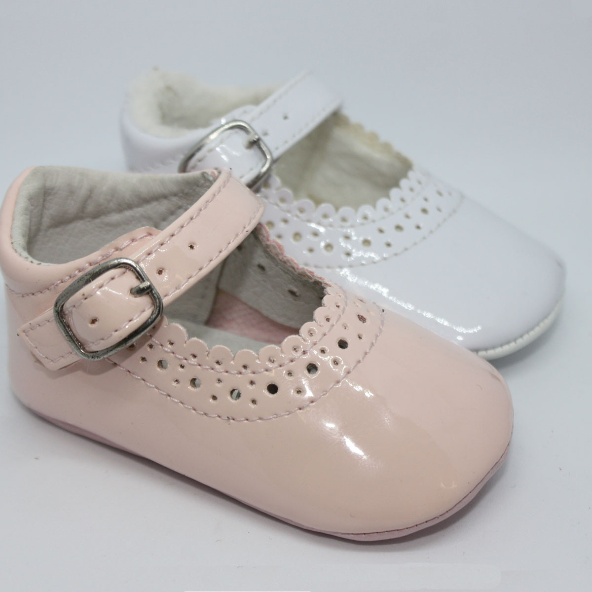 Baby girls soft sole shoes by Sevva 
